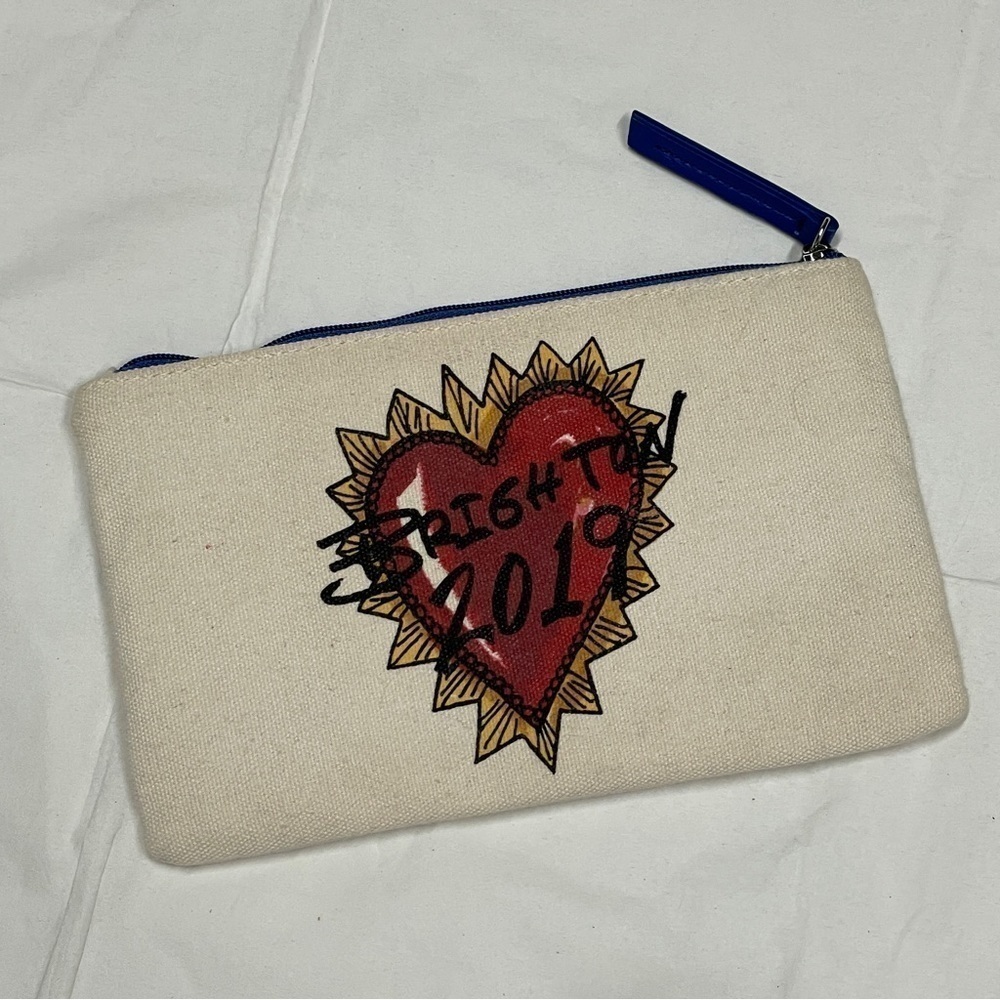 Brighton Art is Love Zipper Pouch Rainbow Bird Heart Design - Picture 2 of 3